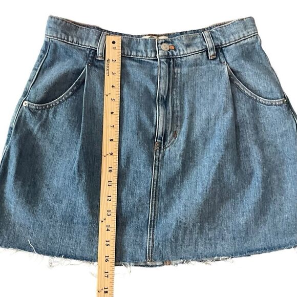 💲2️⃣0️⃣ Bundled ✔️Free People Cut-off Light Blue Denim Mini Skirt Sz L [31] - Picture 10 of 11